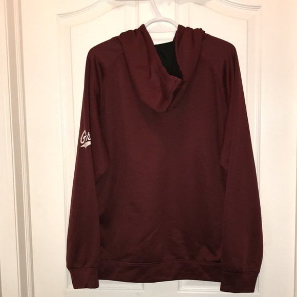 👕 Montana Burgandy Hoodie - Picture 2 of 3